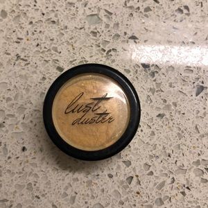 Benefit Lust Duster shimmering loose powder